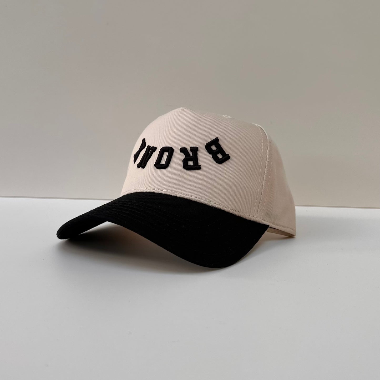 The Bronx Hat - Natural/Black