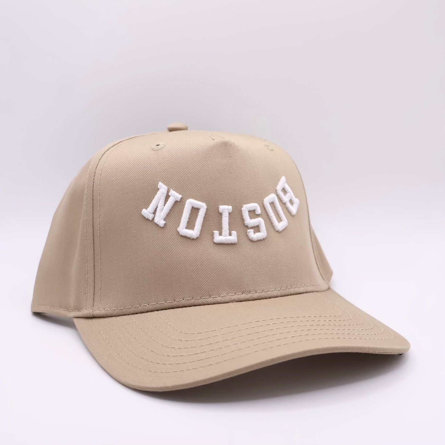 The Boston Hat - Tan/White