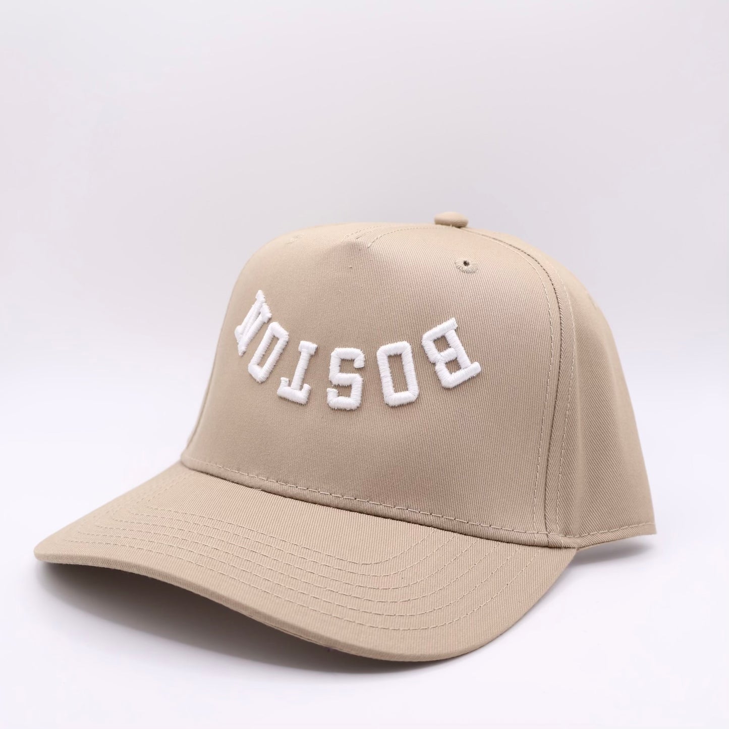 The Boston Hat - Tan/White