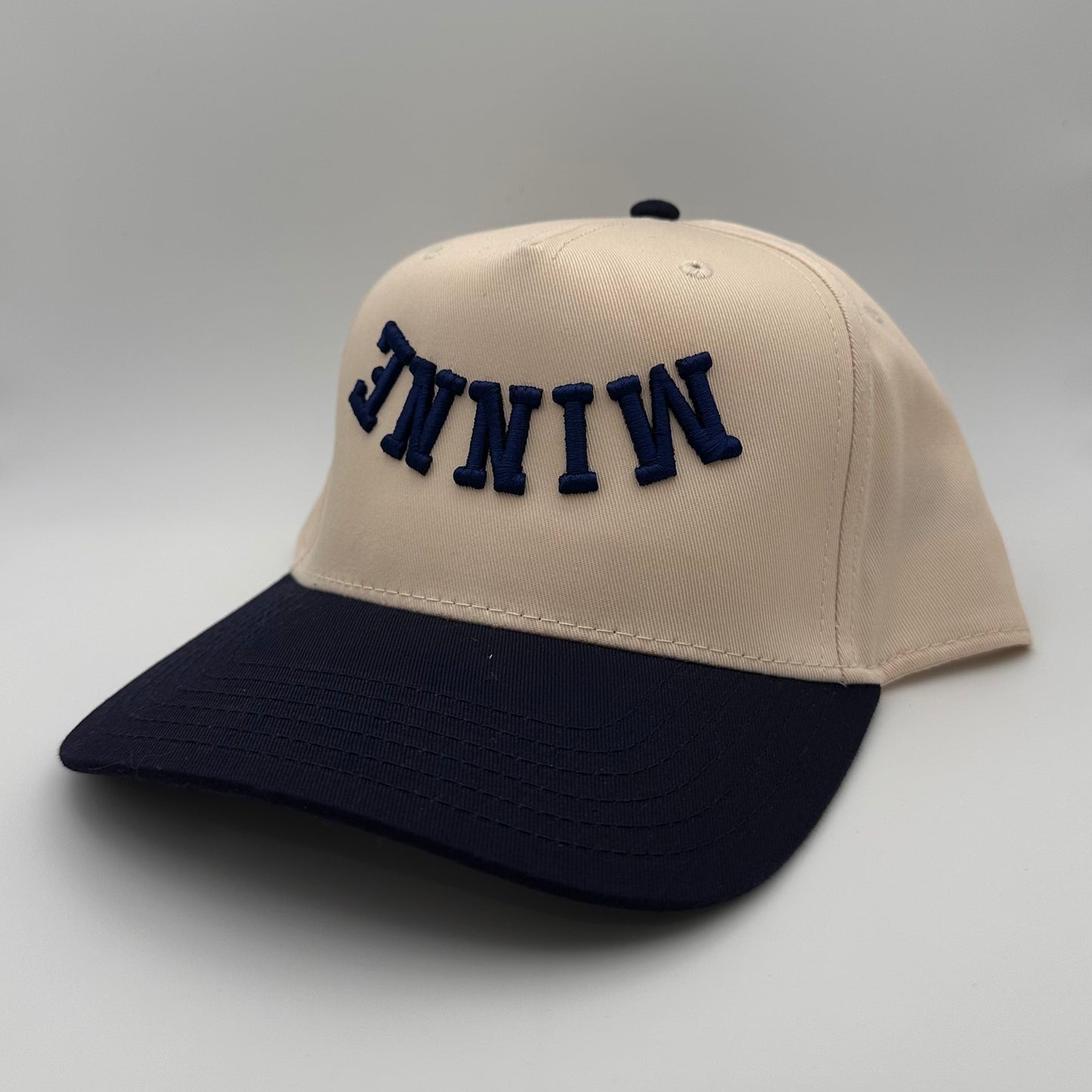 The Minne Hat - Natural/Navy