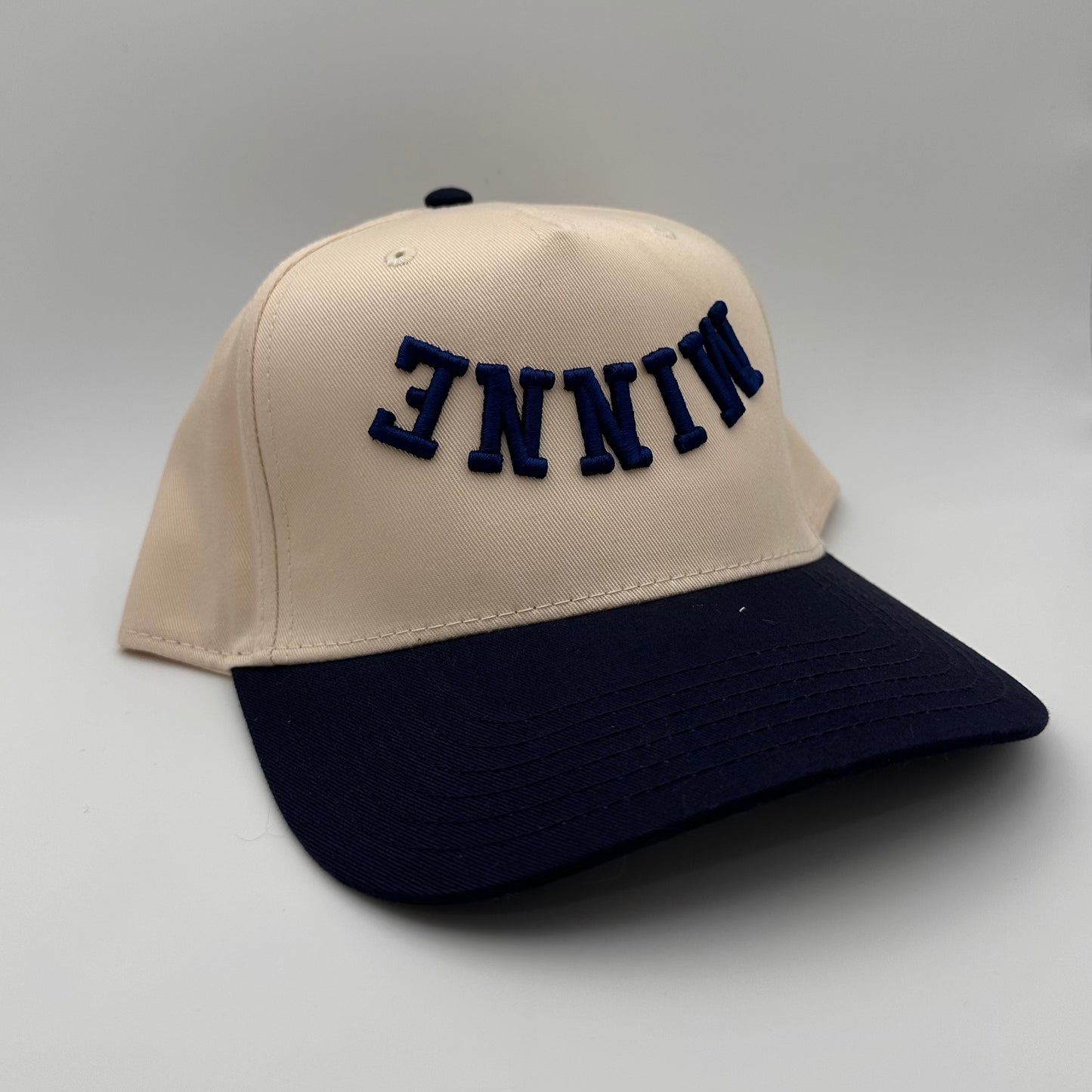 The Minne Hat - Natural/Navy
